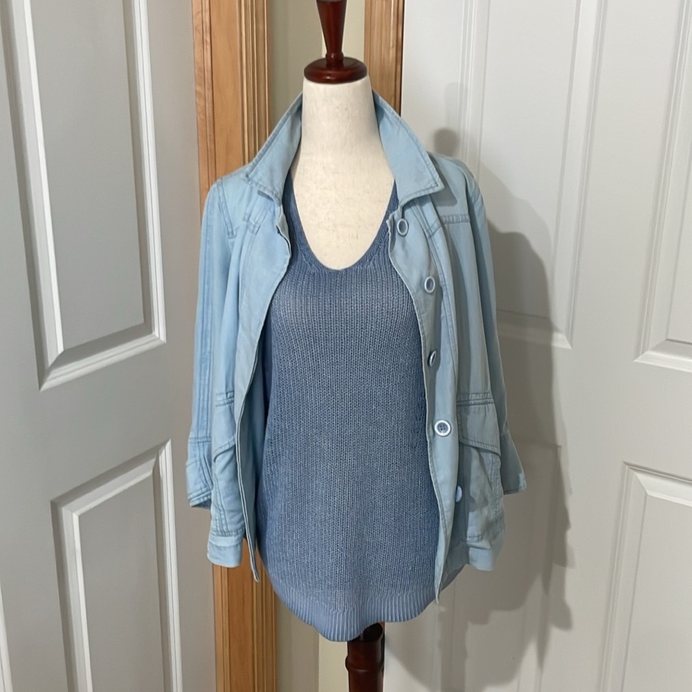Light blue sweater/jacket set
